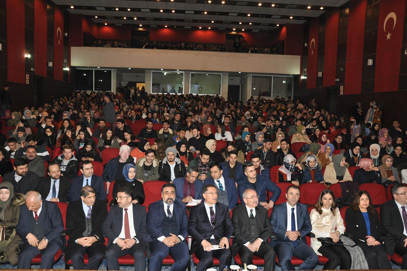 Mardin Artuklu Üniversitesinin bu haftaki konuğu Kamu Başdenetçisi Şeref Malkoç oldu